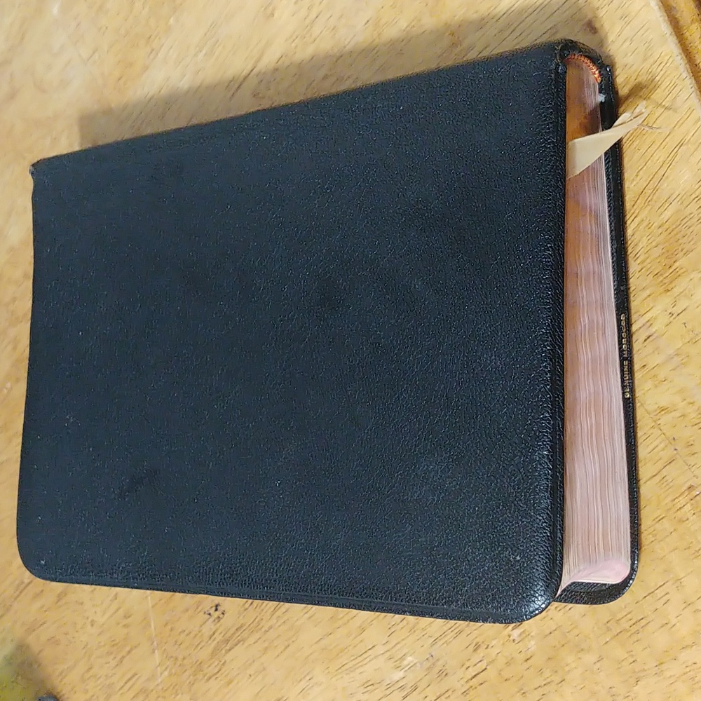Vintage Holman Black Leather Indexed Bible - Picture 3 of 12